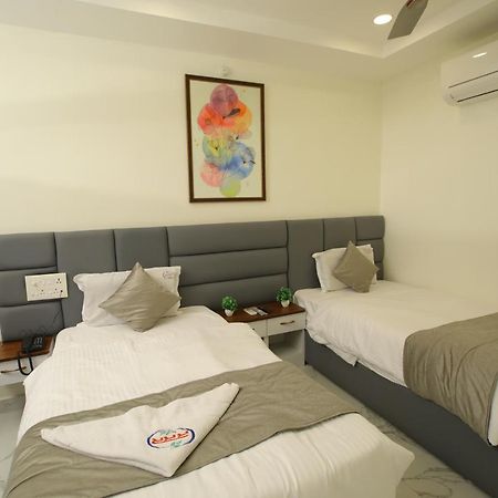 Radha Rani Residency Hotel Khammam Exterior foto