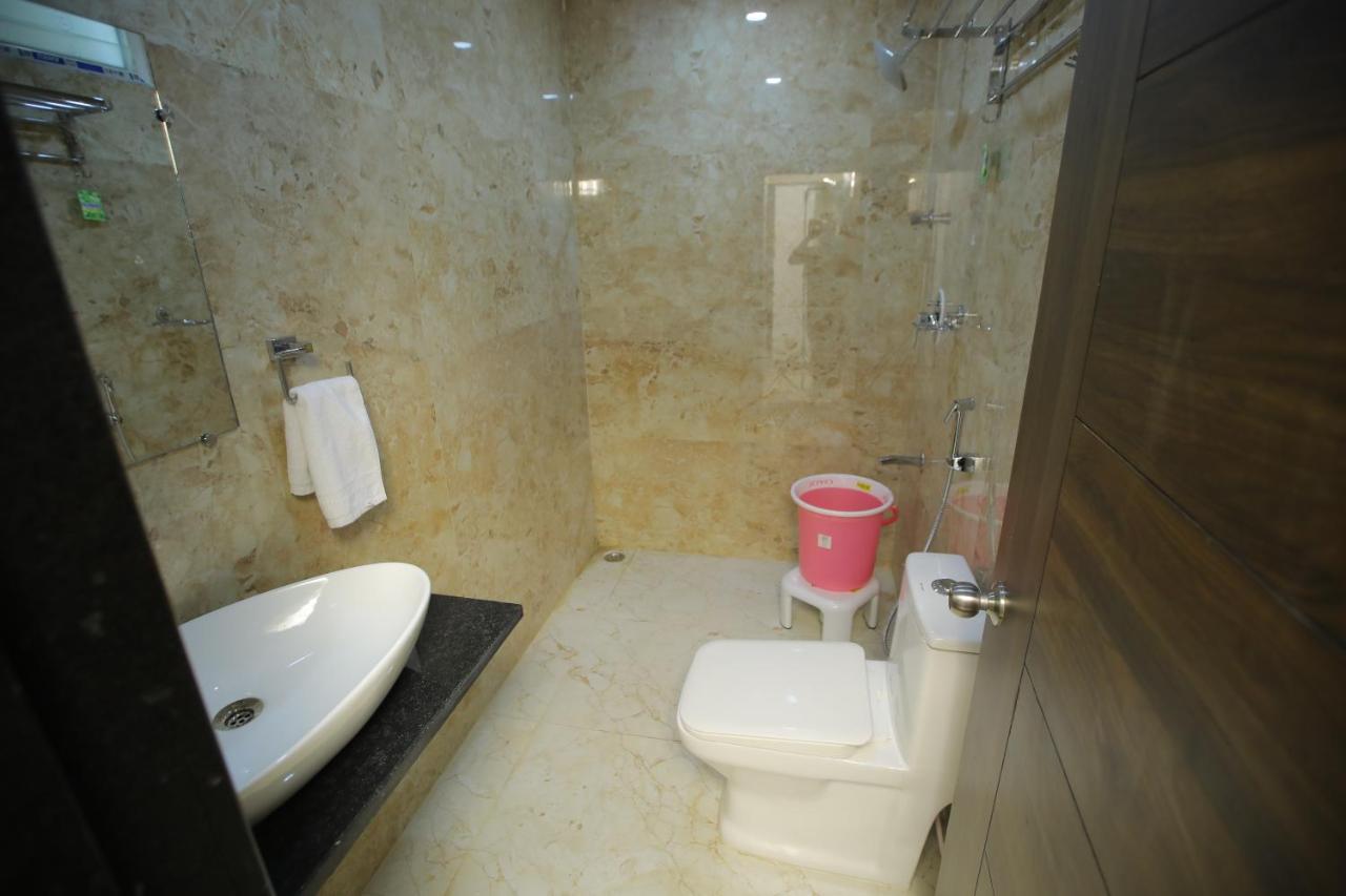 Radha Rani Residency Hotel Khammam Exterior foto
